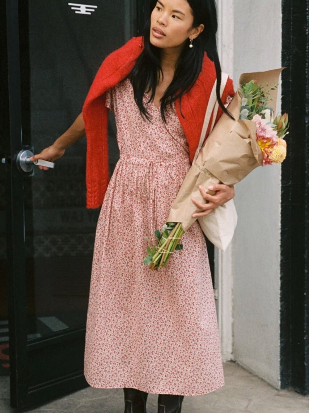 The Simple Dawn Dress | Maroon Calico × 1 - Picture 3 of 7